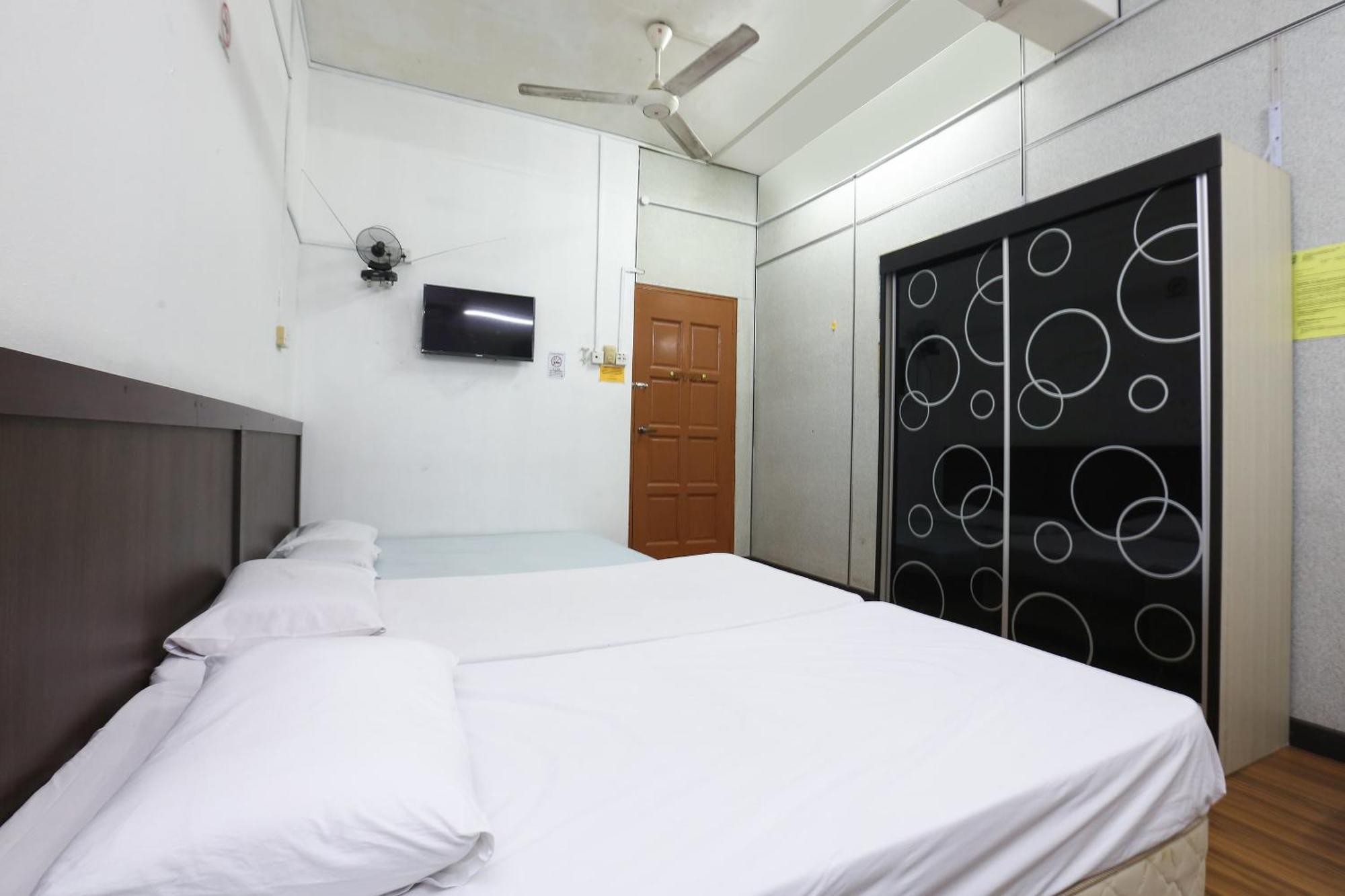 Oyo 89755 D&D Budget Inn Kota Bharu Esterno foto