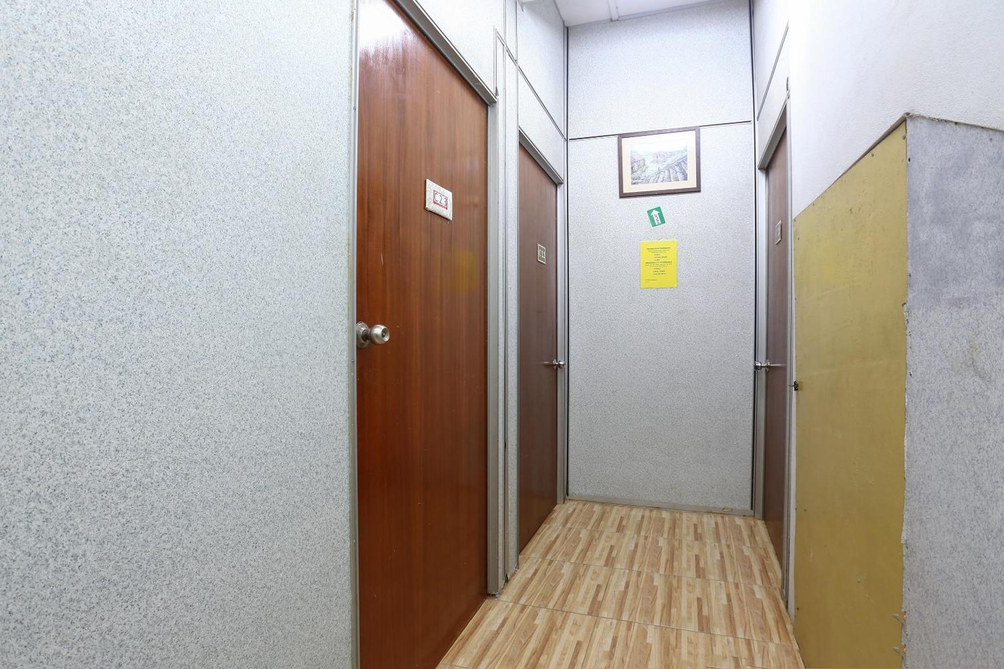 Oyo 89755 D&D Budget Inn Kota Bharu Esterno foto