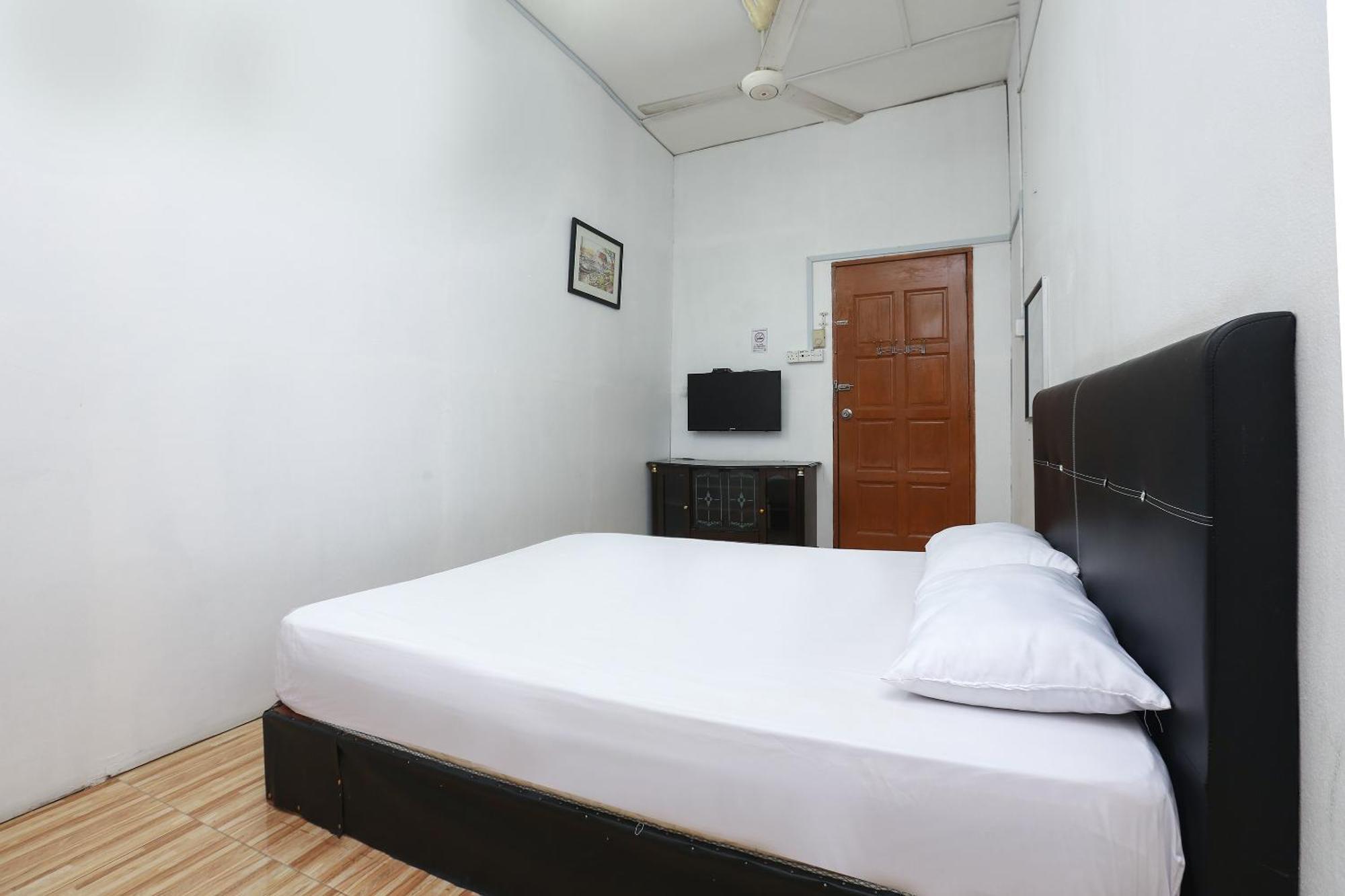 Oyo 89755 D&D Budget Inn Kota Bharu Esterno foto