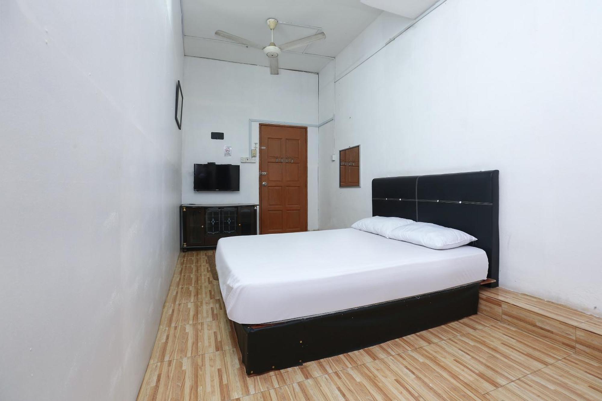 Oyo 89755 D&D Budget Inn Kota Bharu Esterno foto