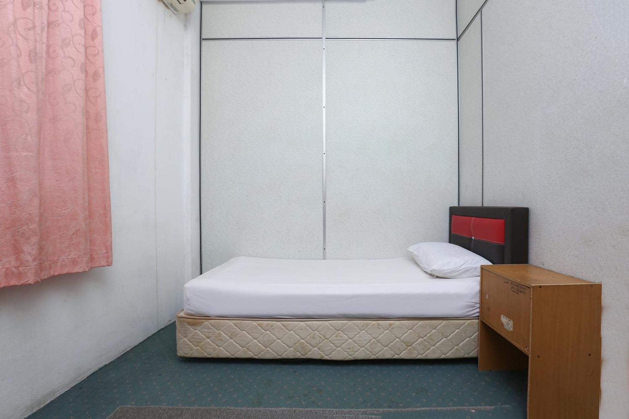 Oyo 89755 D&D Budget Inn Kota Bharu Esterno foto