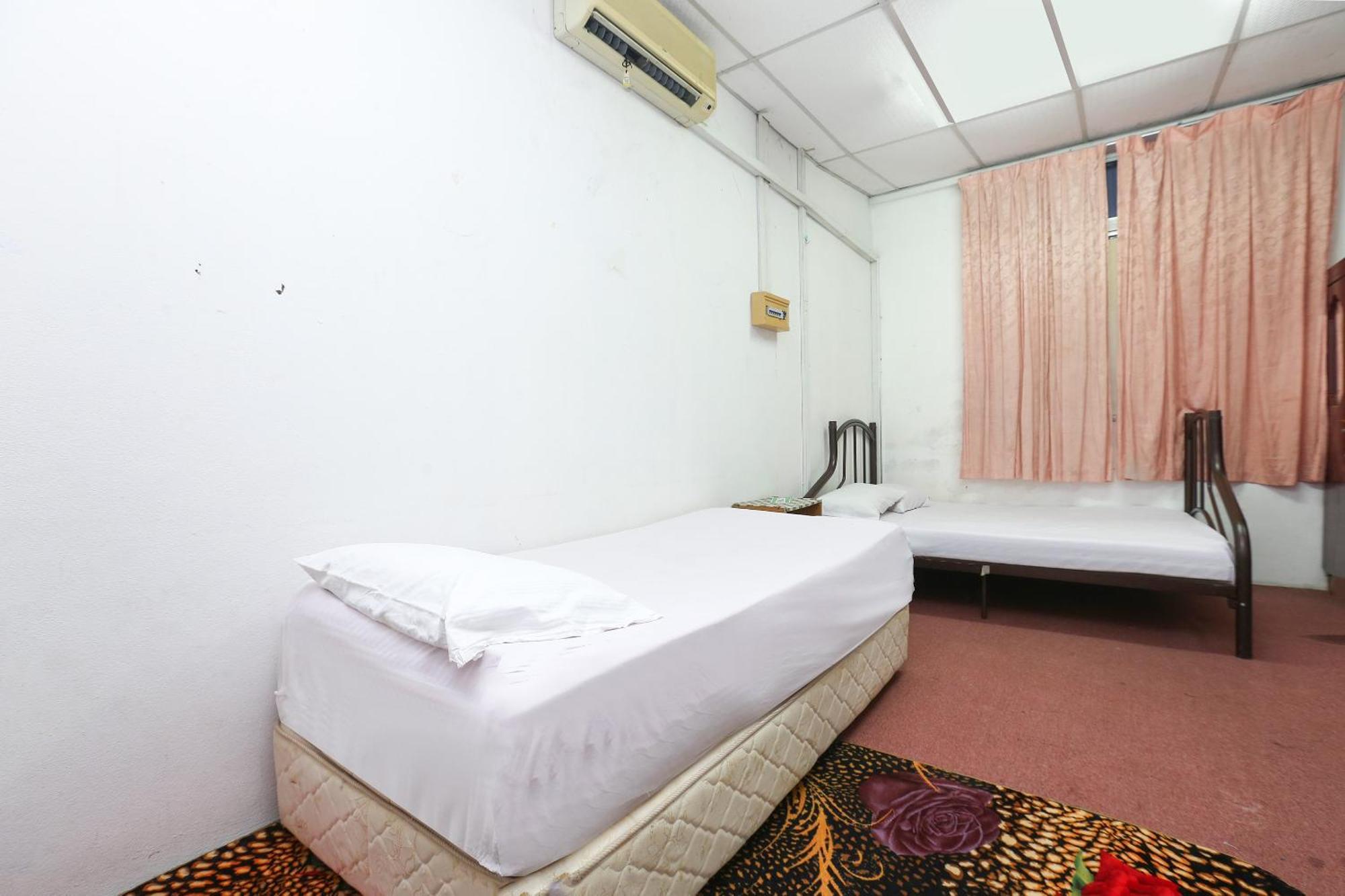 Oyo 89755 D&D Budget Inn Kota Bharu Esterno foto