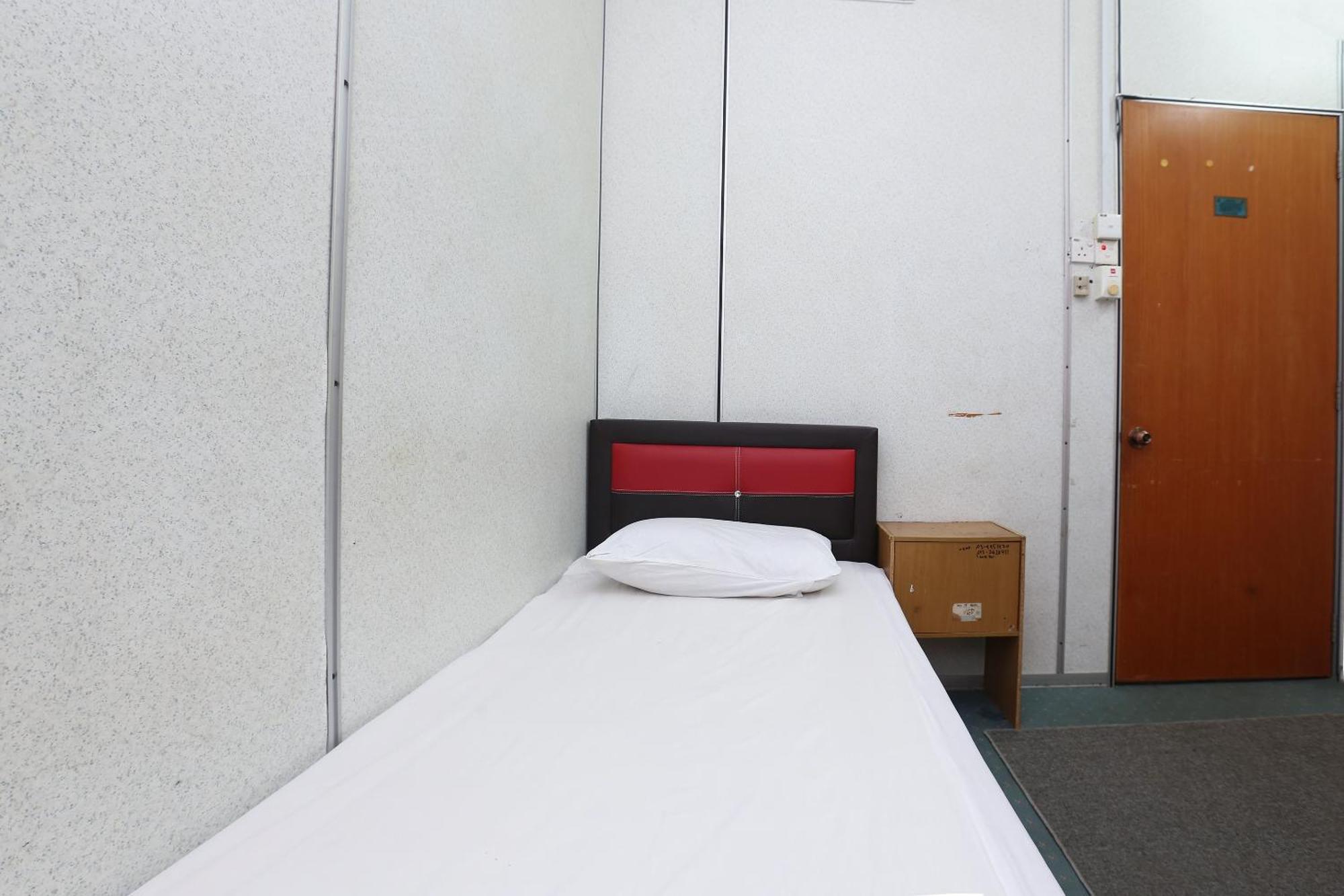 Oyo 89755 D&D Budget Inn Kota Bharu Esterno foto