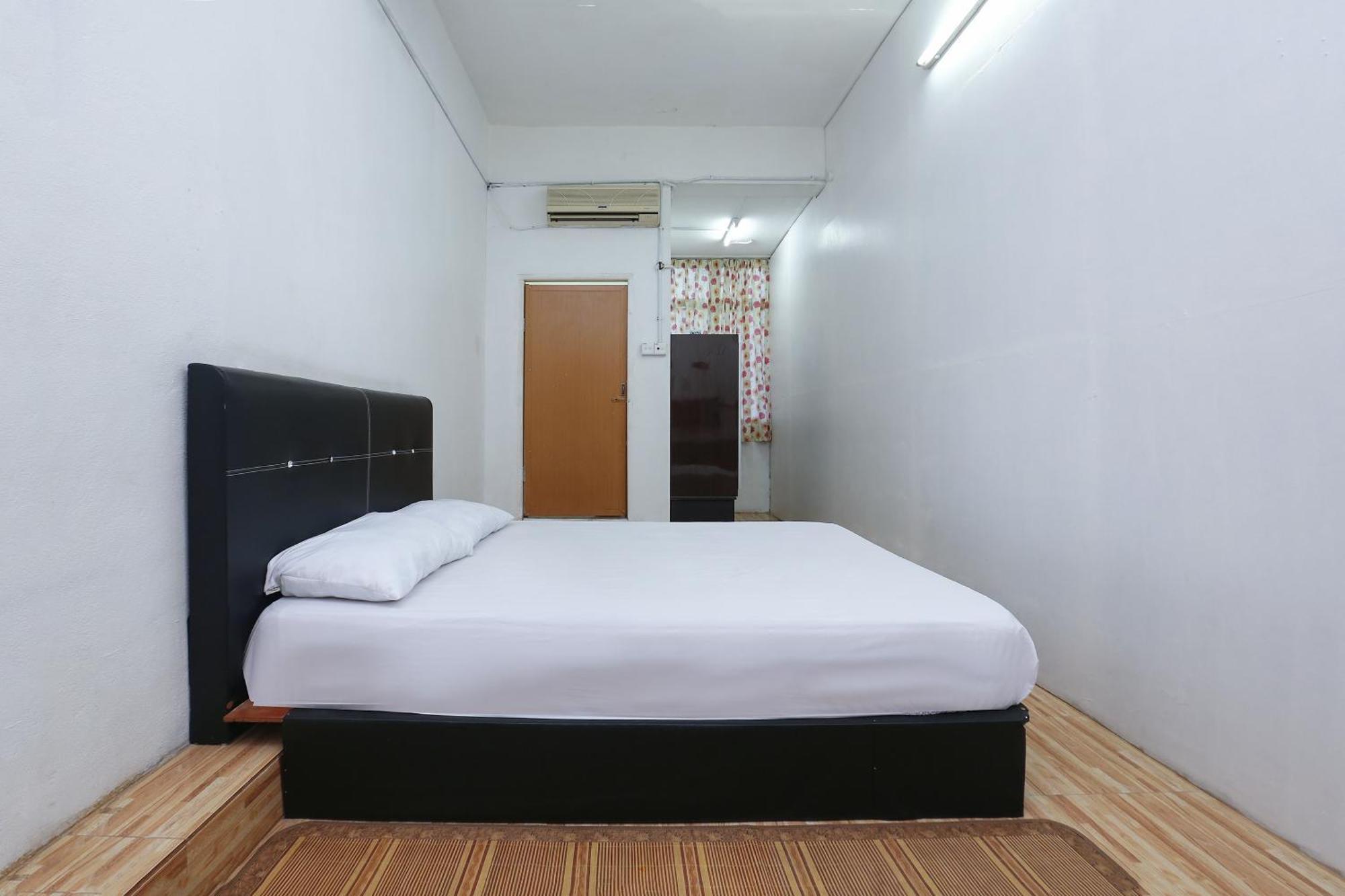 Oyo 89755 D&D Budget Inn Kota Bharu Esterno foto